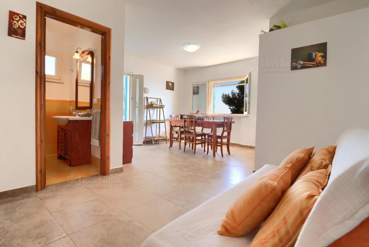 Casa Funnuvojere By Lovesud Corsano  Экстерьер фото
